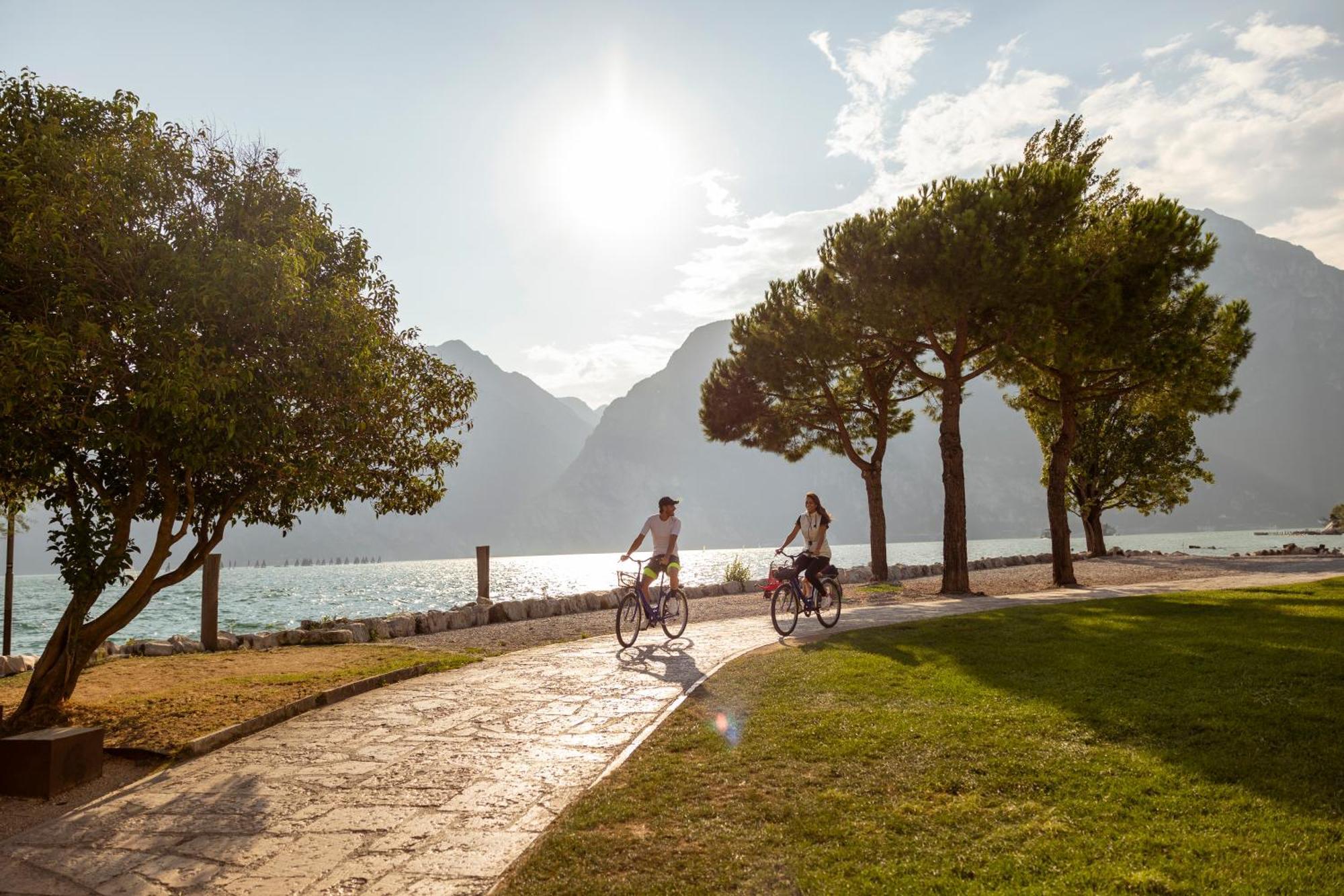 Hotel Holiday Sport & Relax Torbole Sul Garda Exterior foto